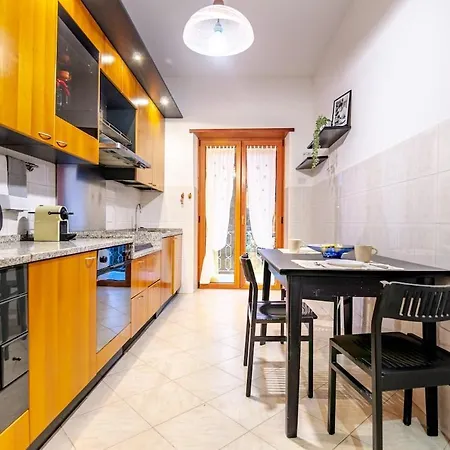 Elegant Retreat In Rome, Comfort & Style - Metro A Apartman
