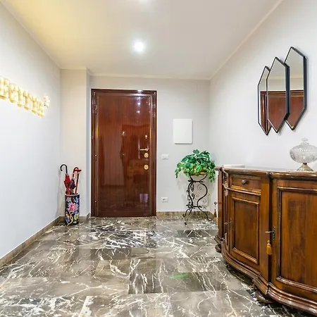 Elegant Retreat In Rome, Comfort & Style - Metro A Róma
