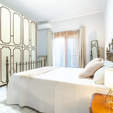 Elegant Retreat In Rome, Comfort & Style - Metro A Apartman