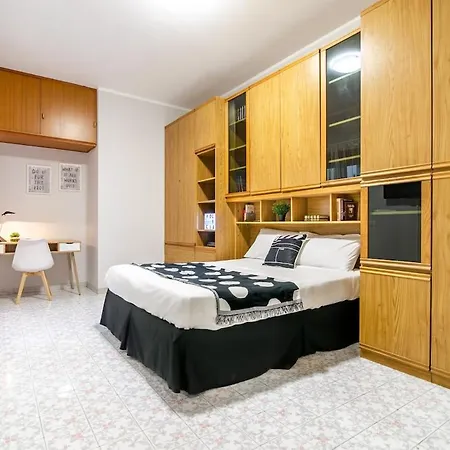Elegant Retreat In Rome, Comfort & Style - Metro A Apartman *