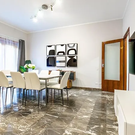 Elegant Retreat In Rome, Comfort & Style - Metro A Apartament